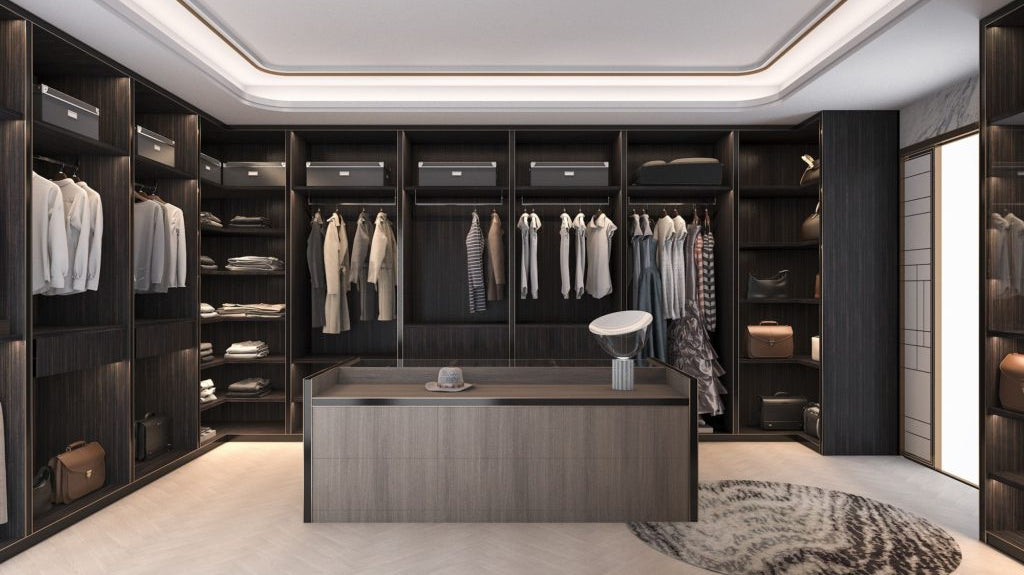 How to Choose a Perfect Closet
