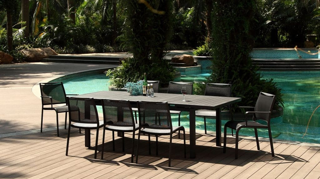 How to Choose Whiteline Outdoor Furniture
