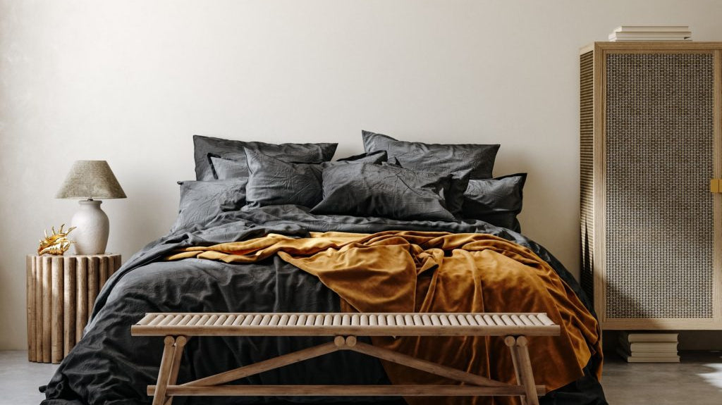 Black and Dark Colored Beddings – Pros and Cons