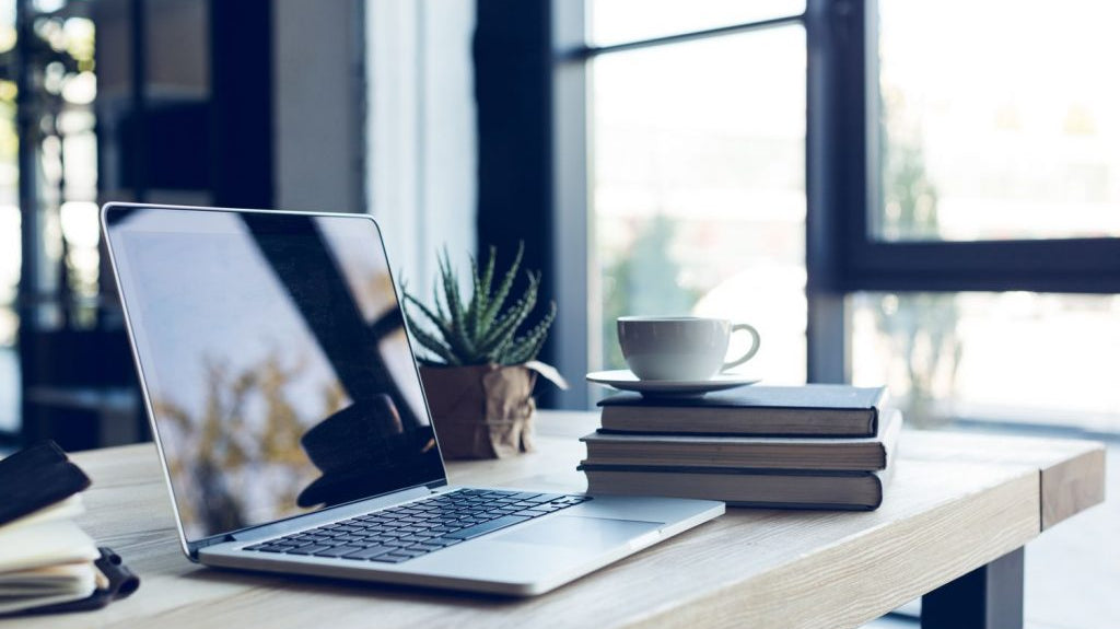 HOW TO FURNISH A STUDY ROOM AT HOME