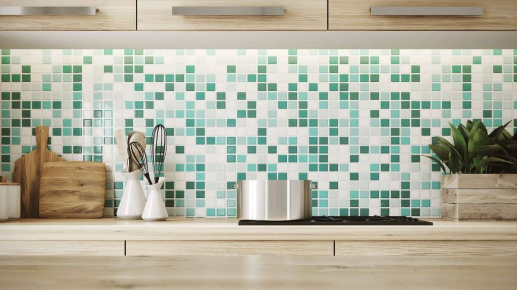 Ceramic backsplash for the kitchen