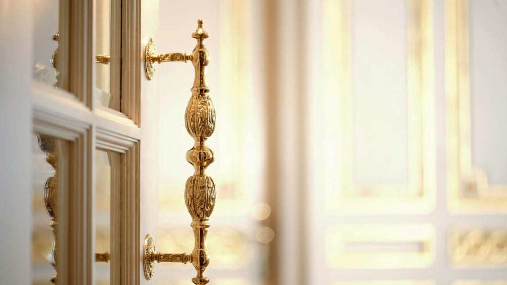 Materials for door handles: advantages and disadvantages