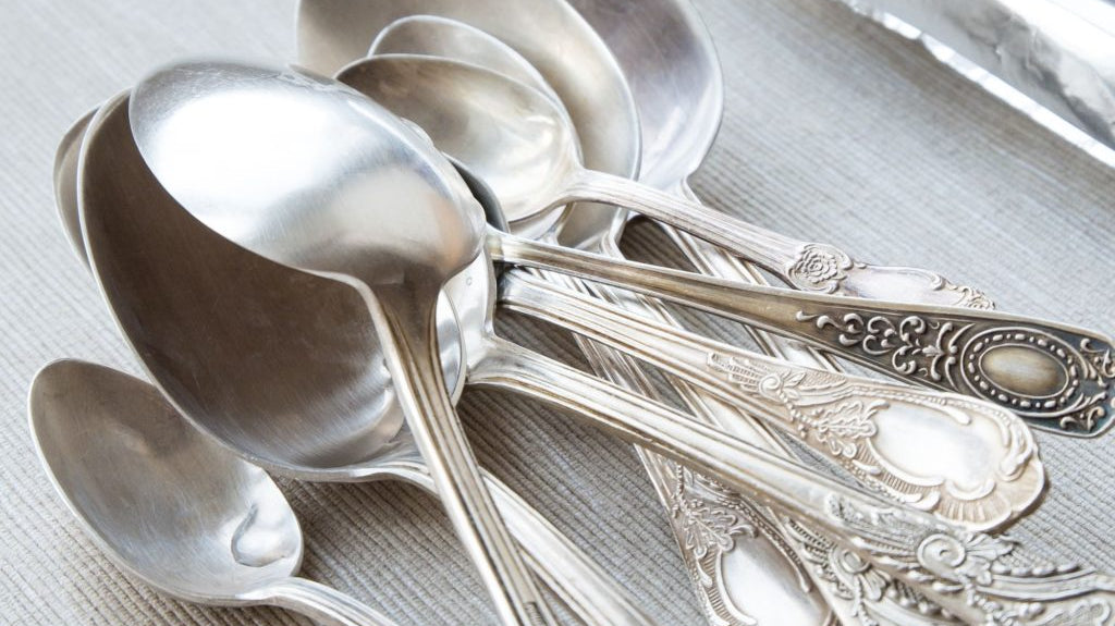 Types of metals and materials for cutlery