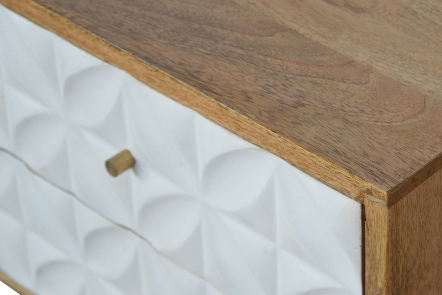 Artisan - Daisy Carved Media Unit