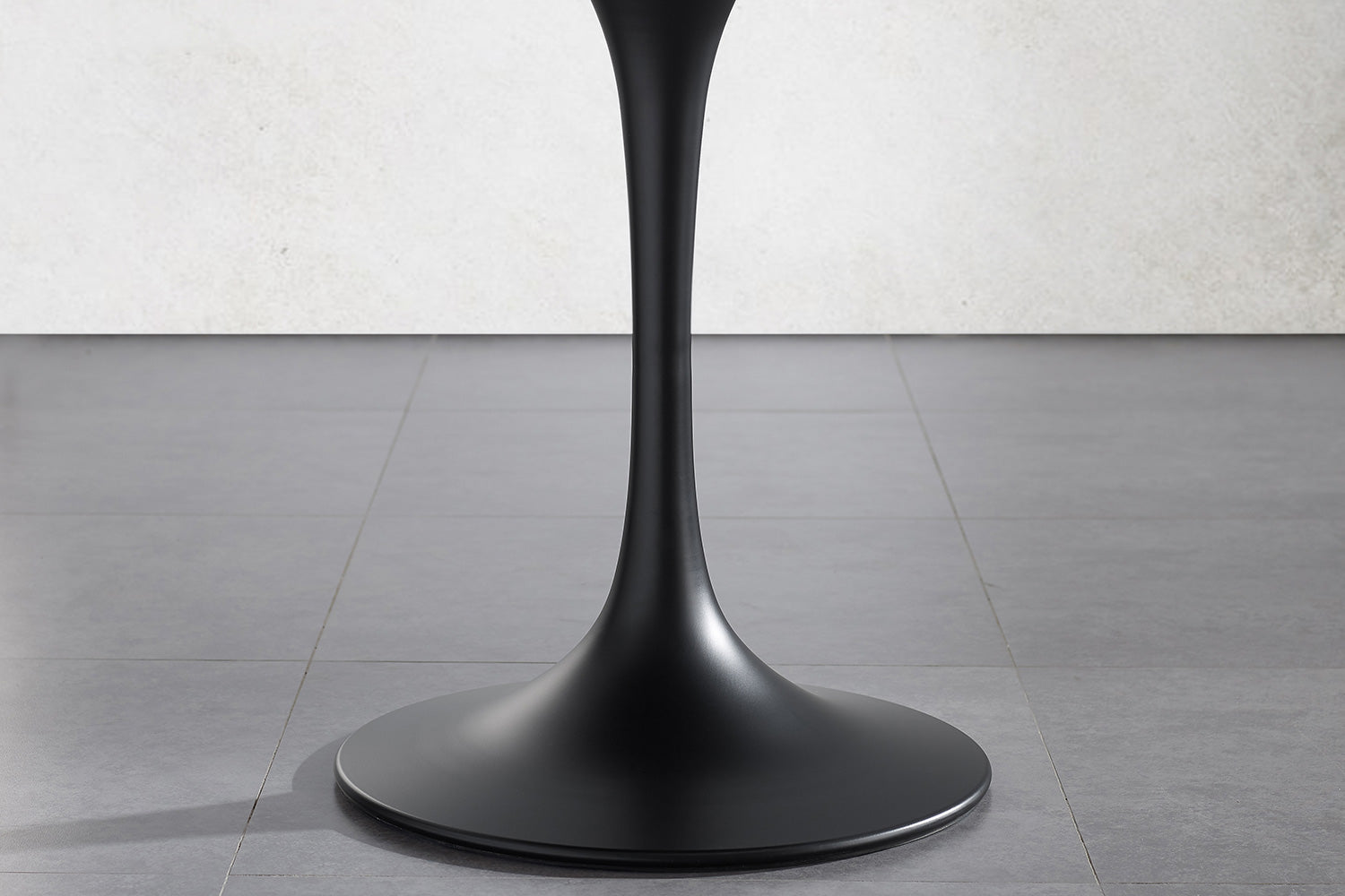 Greenington - Soho 36" Round Table in Amber, Moso Bamboo