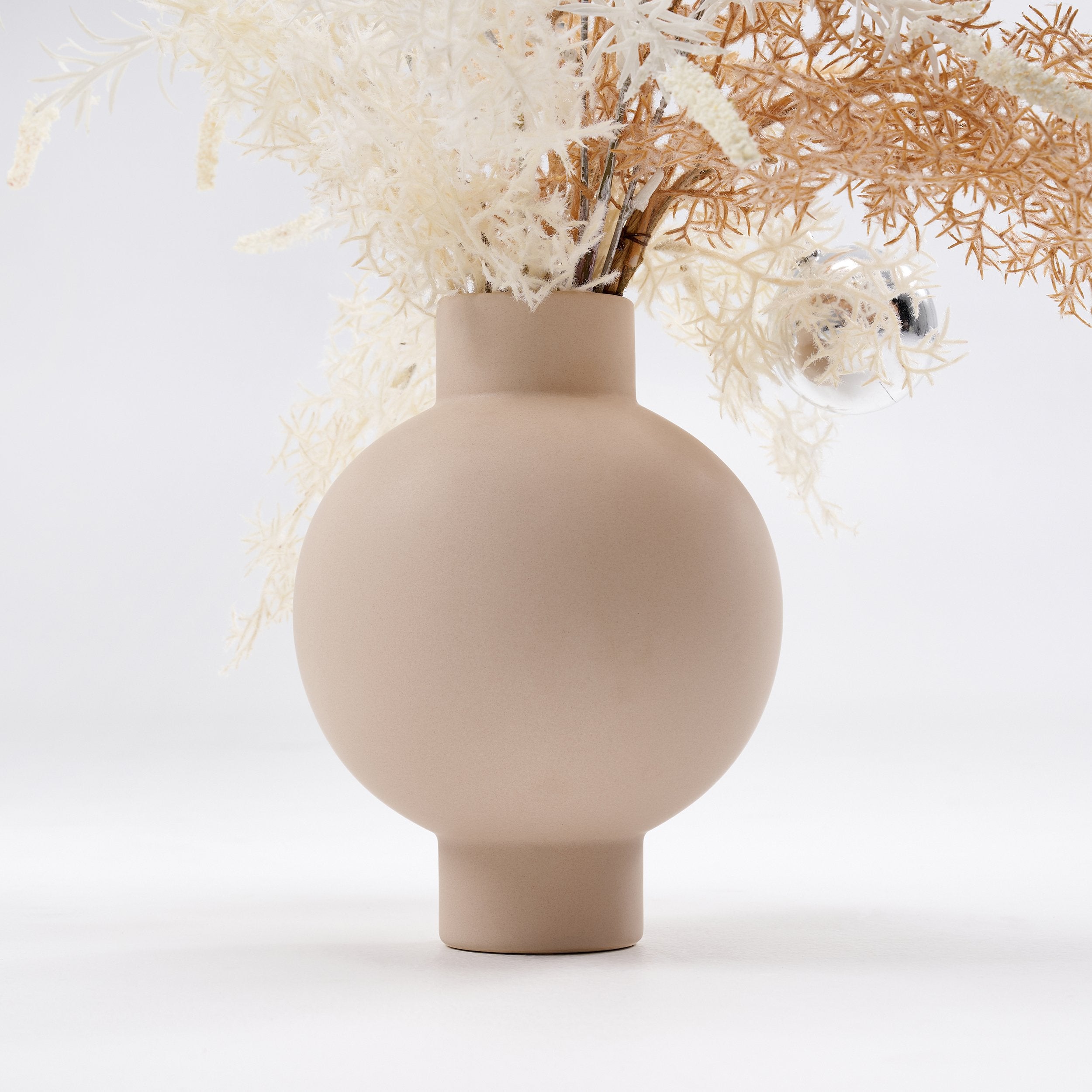 HMR - Christmas Rime Artifical Flower in Vase with Decorative Balls