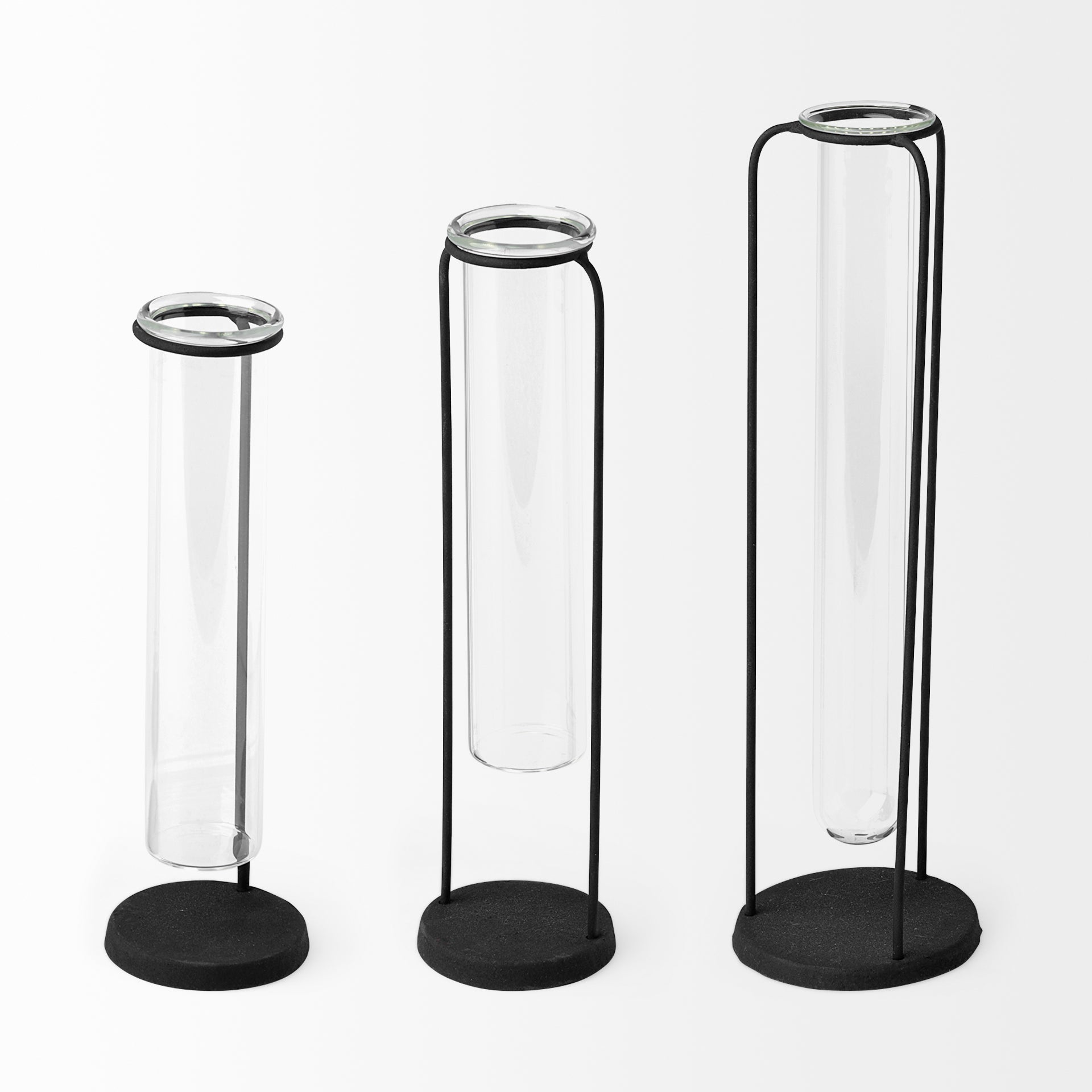 Mercana - Beeker Vase in Black, Metal