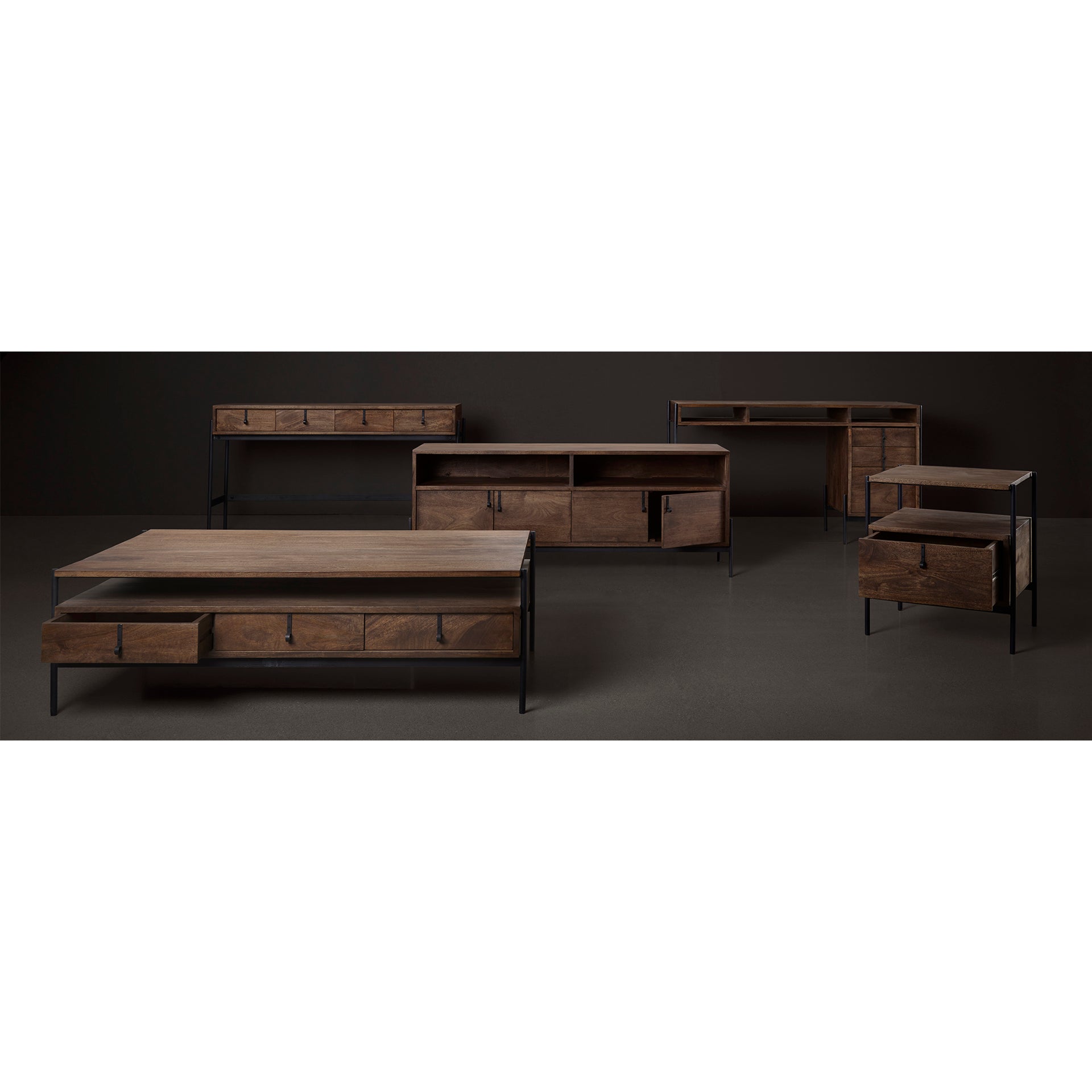 Mercana - Glenn Coffee Table in Brown, Solid Wood