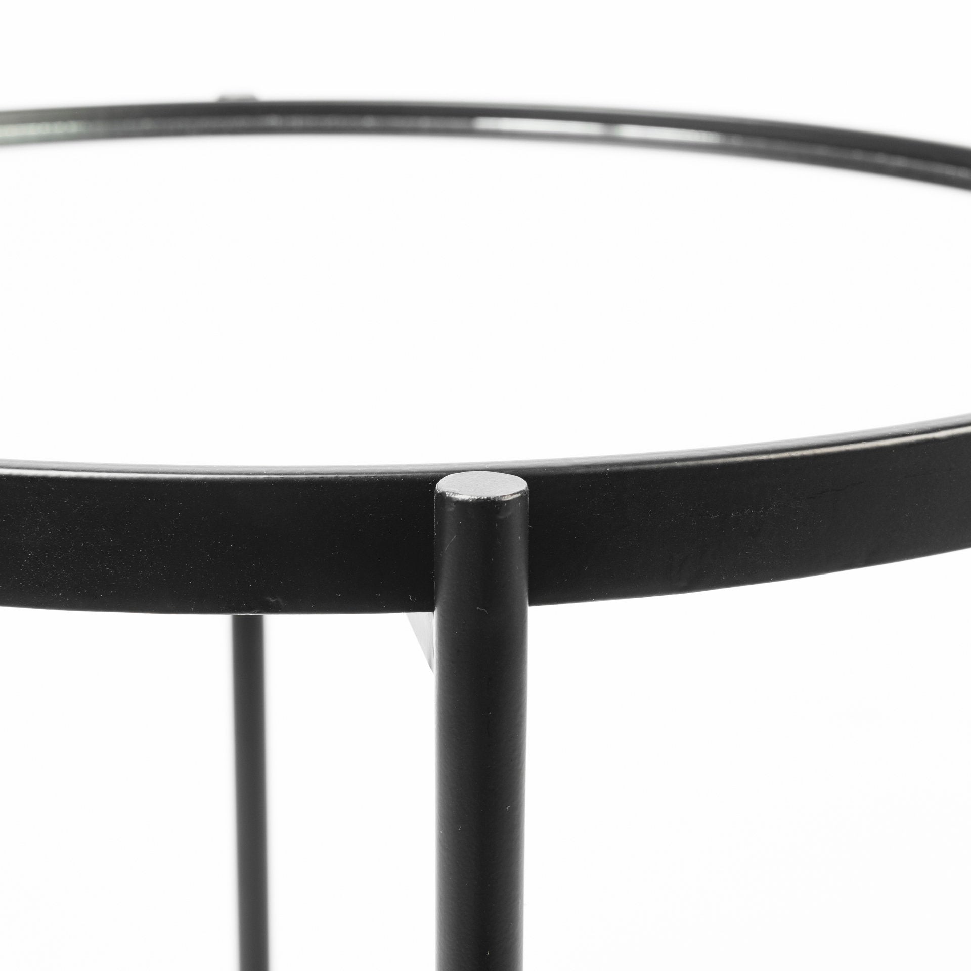 Mercana - Samantha Accent Table in Black, Mirrored Glass