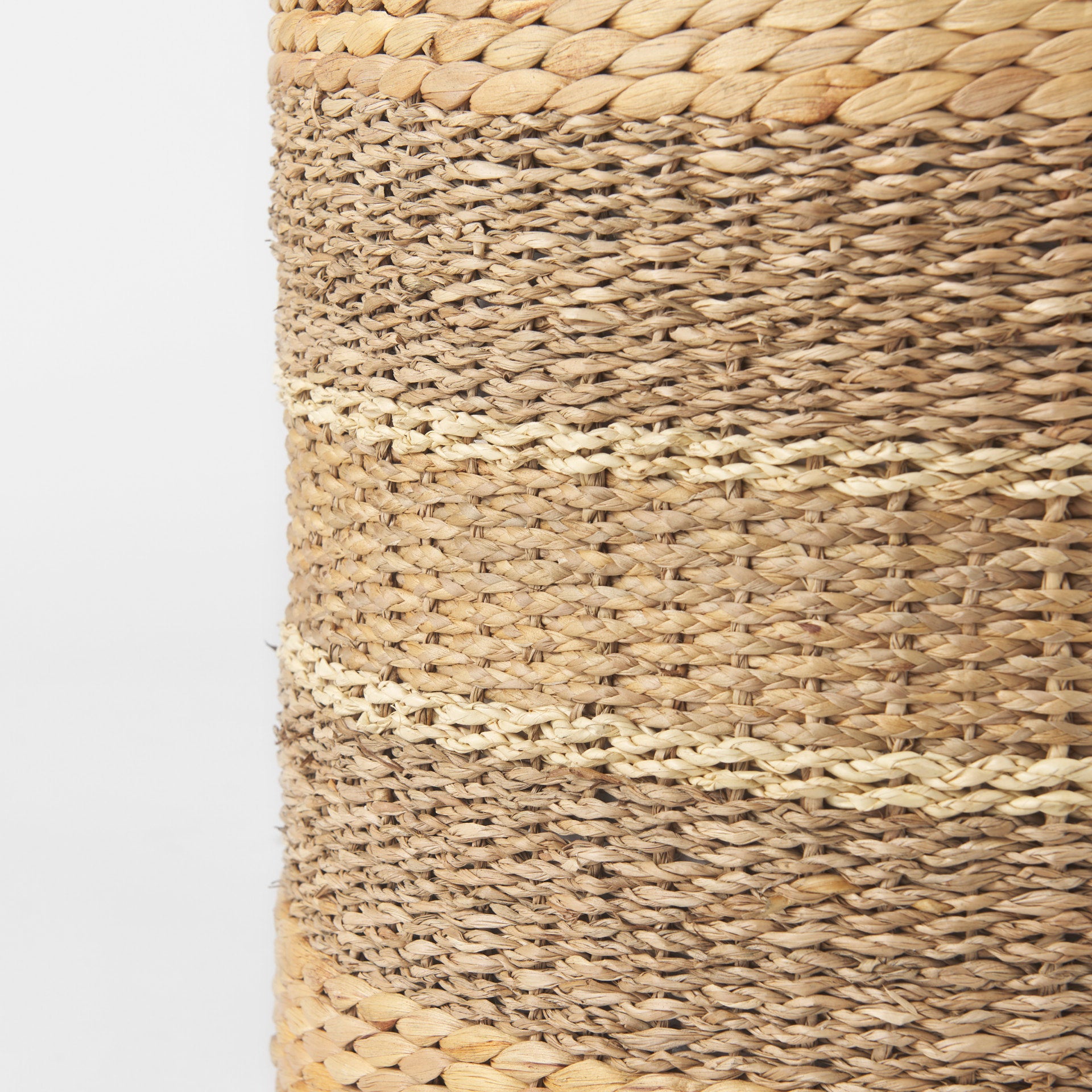 Mercana - Maya Pouf in Brown, Seagrass