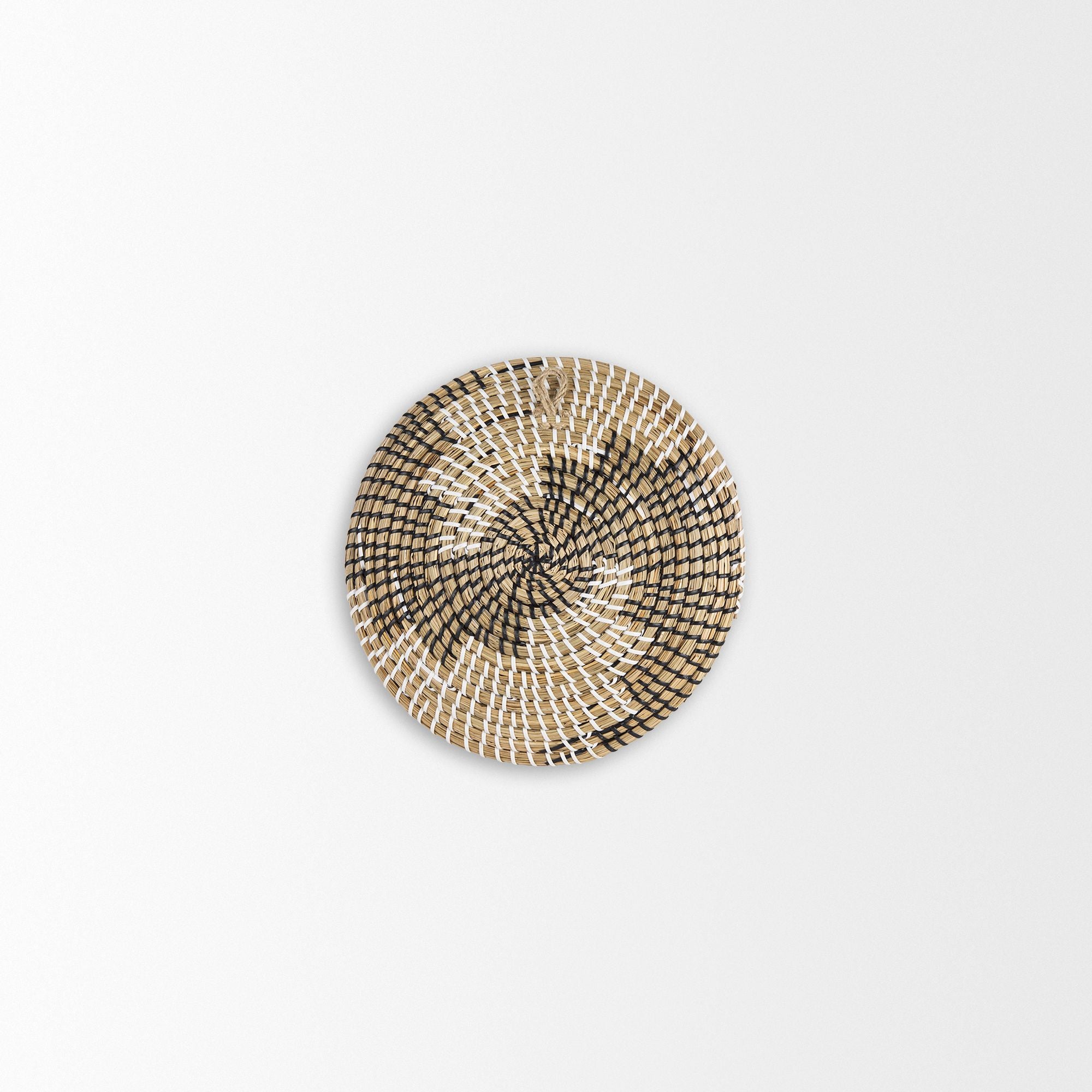 Mercana - Luna Light Brown Seagrass Round Wall Hanging Plate