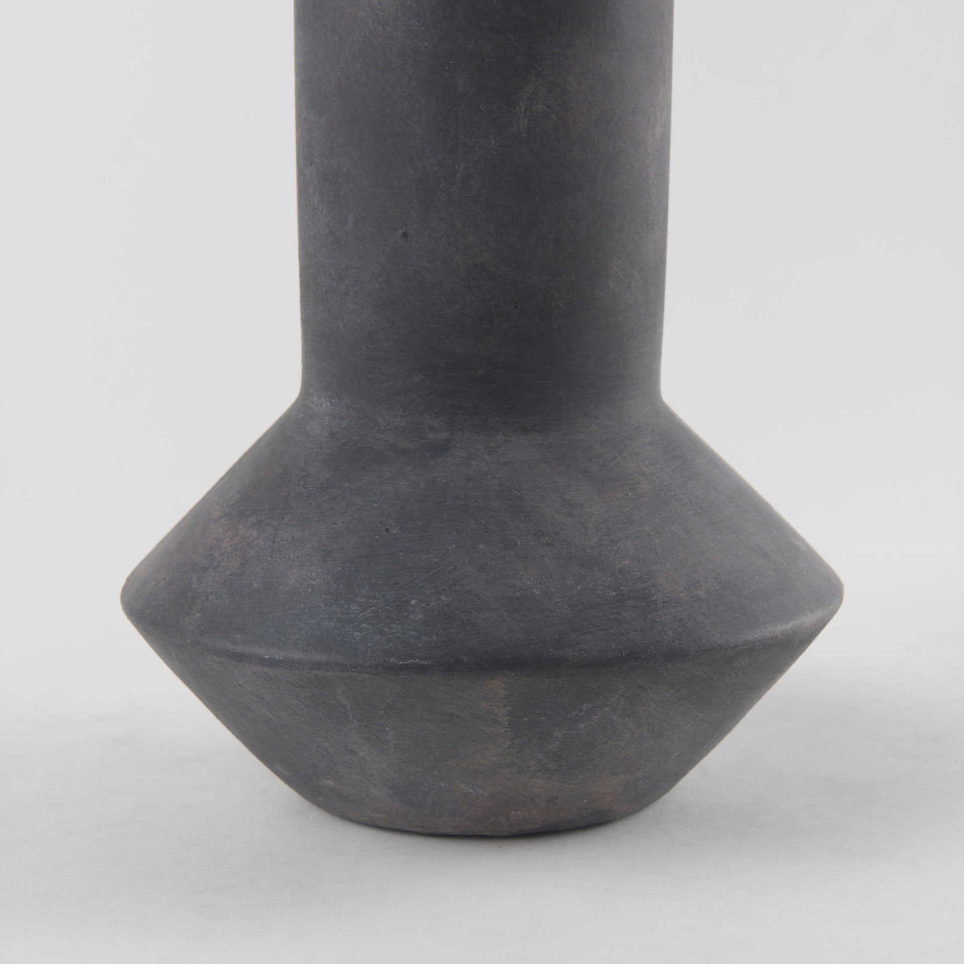 Mercana - Esme Vase in Black, Ceramic
