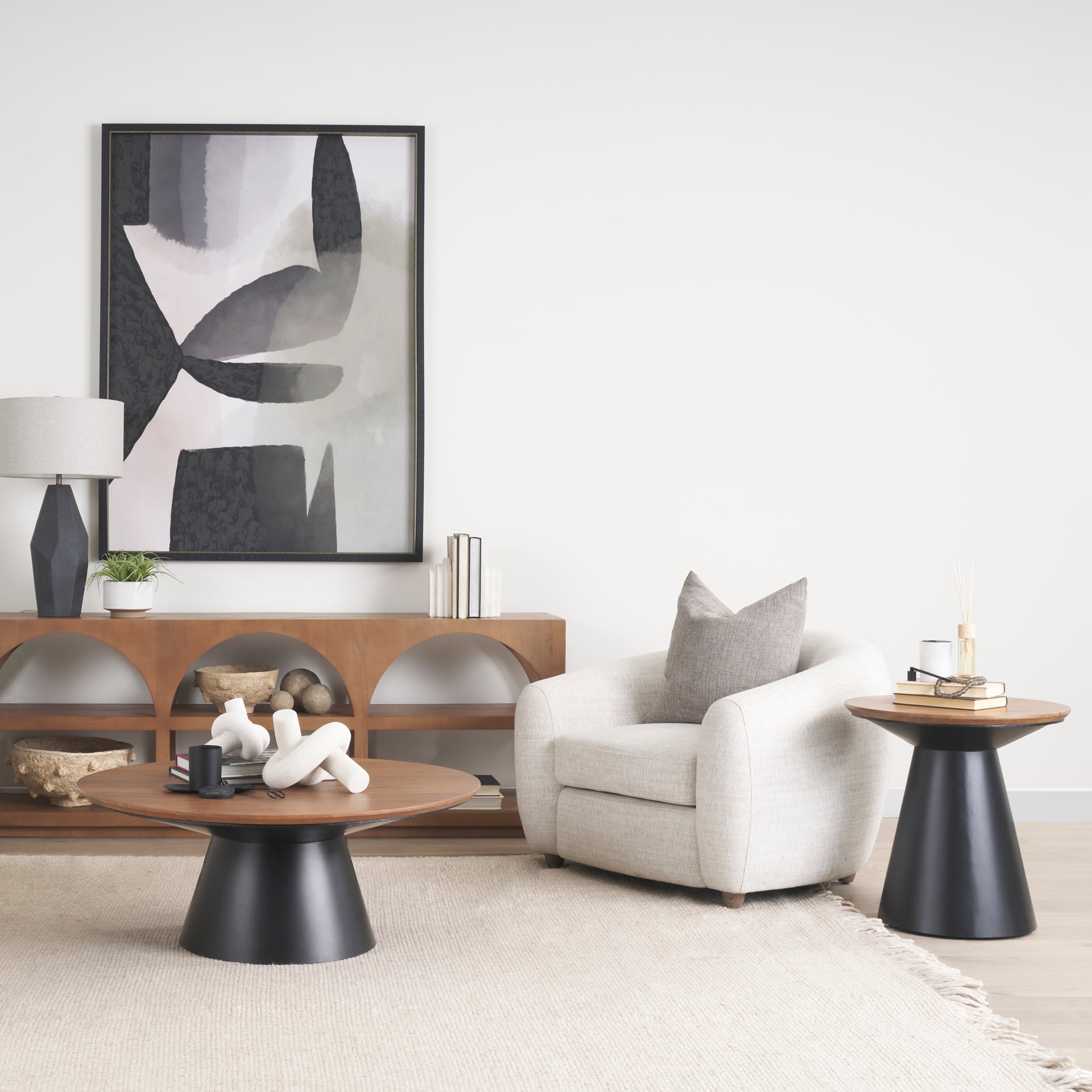Mercana - Mitchell End Table in Black, Metal