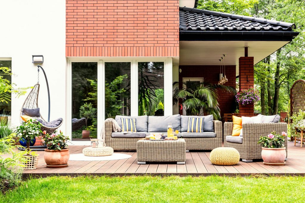 Tips for choosing patio furniture