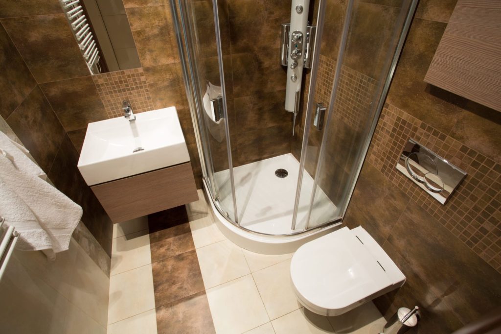 How to visually enlarge a small bathroom