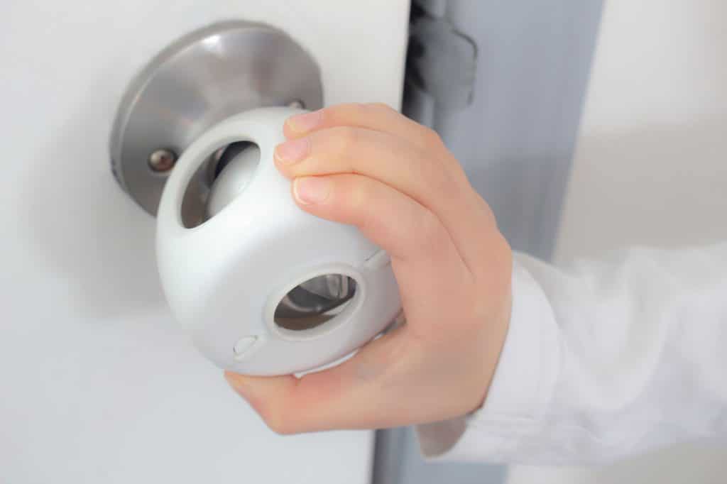 How to choose a children’s room door locks