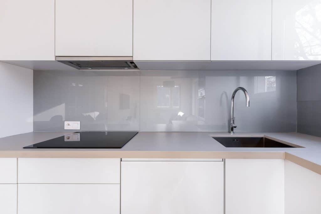 Glass backsplash for kitchen