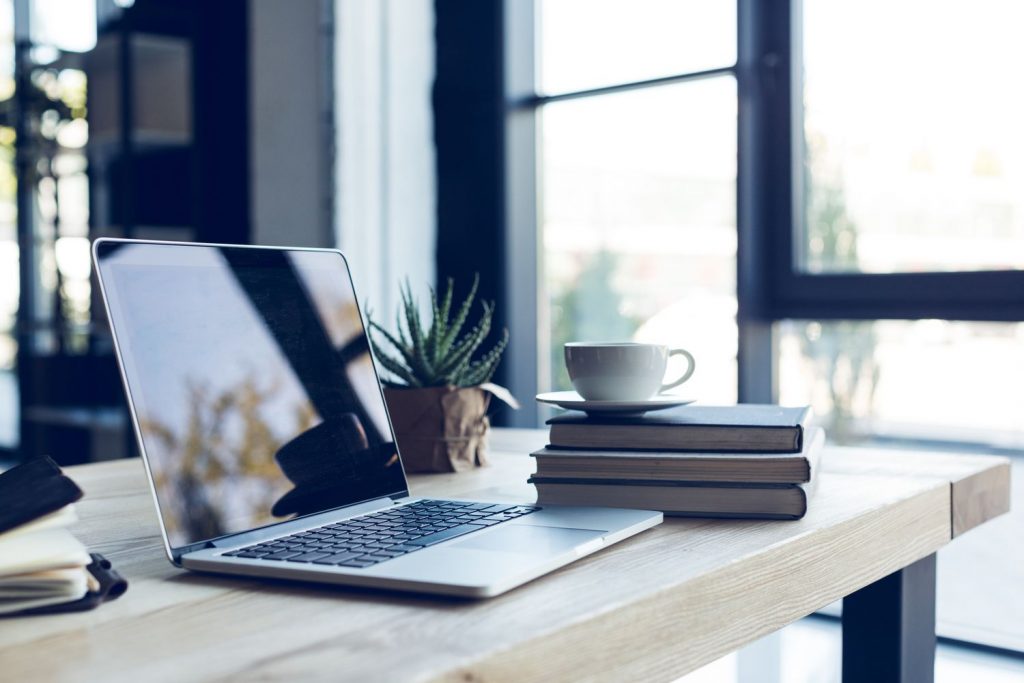 HOW TO FURNISH A STUDY ROOM AT HOME