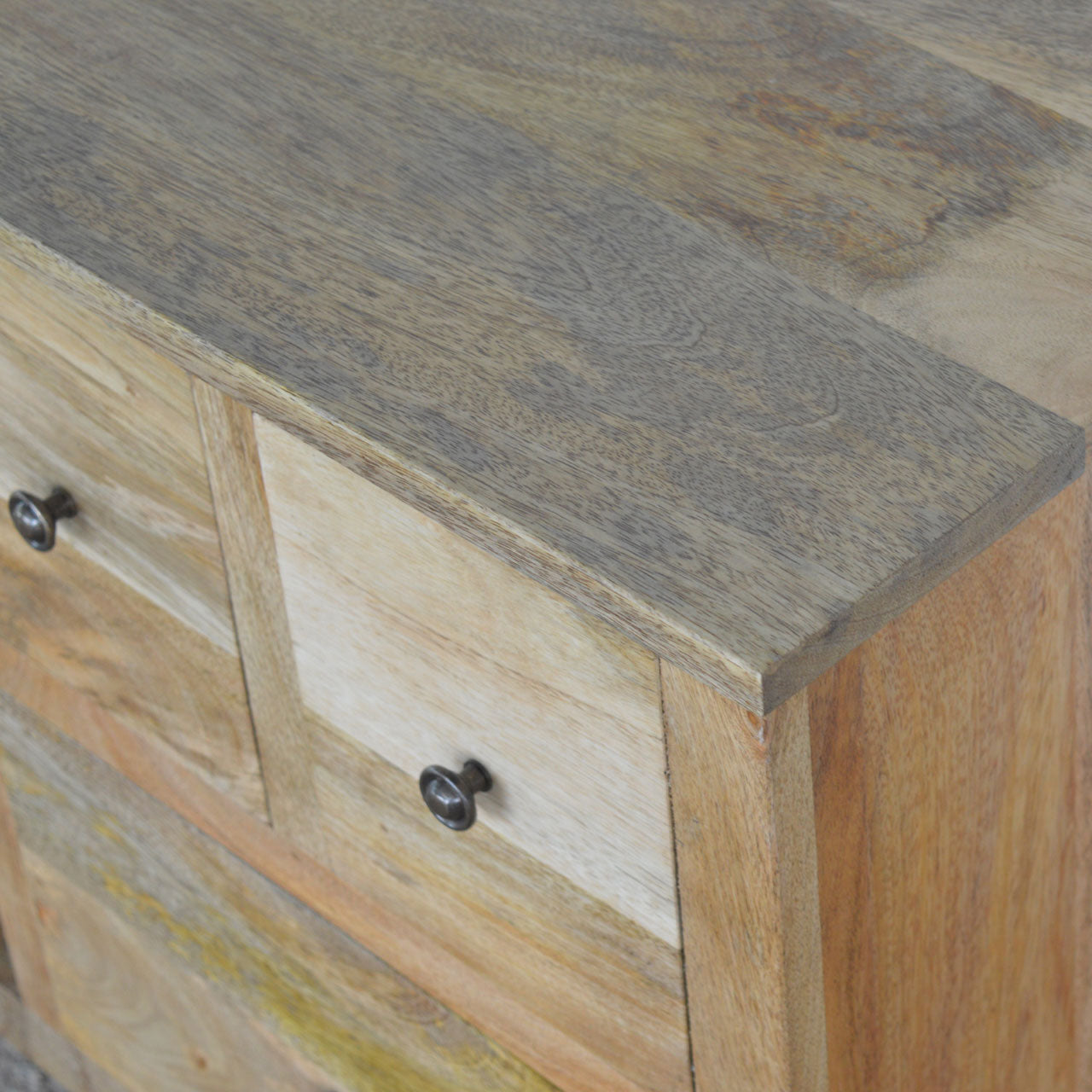 Artisan - Country Media Unit with 3 Drawer in Oak-Ish