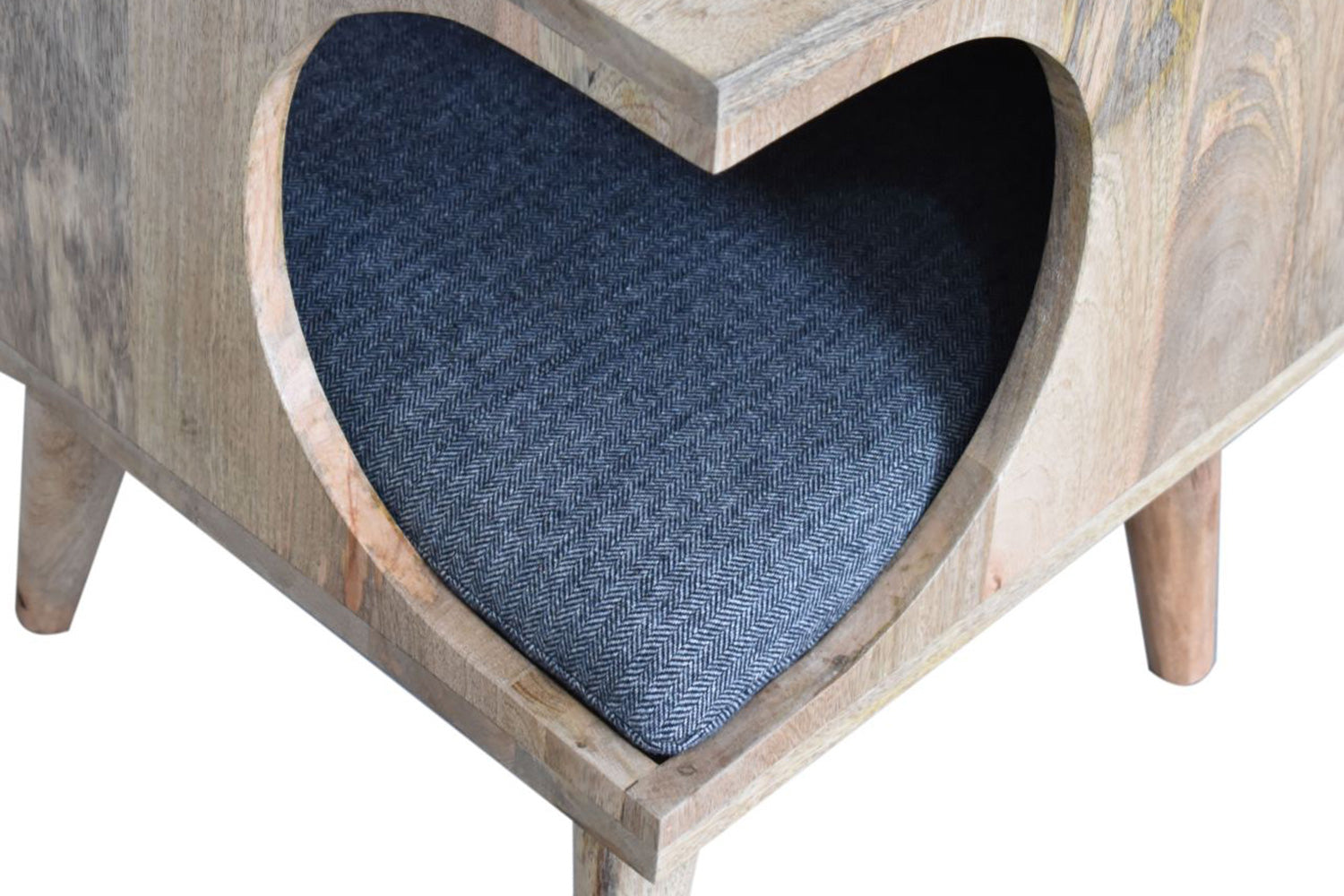 Artisan - Nordic Style Cut-out Pet Bed