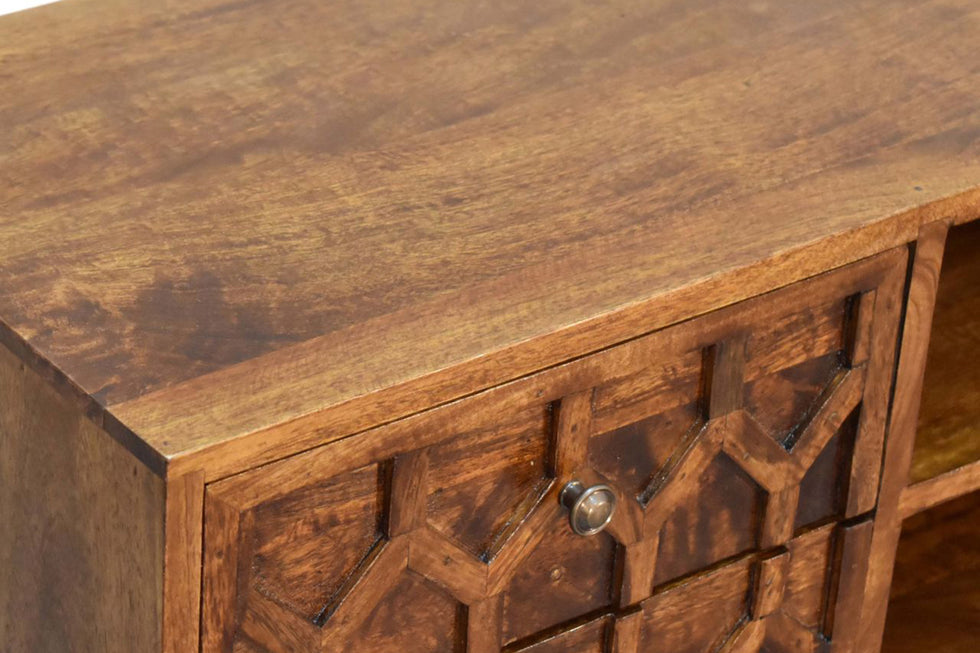 Artisan - Amouri Media Unit