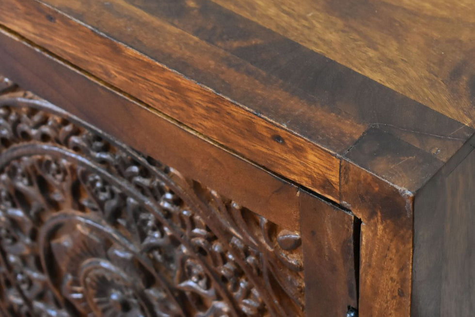 Artisan - Tova Bedside