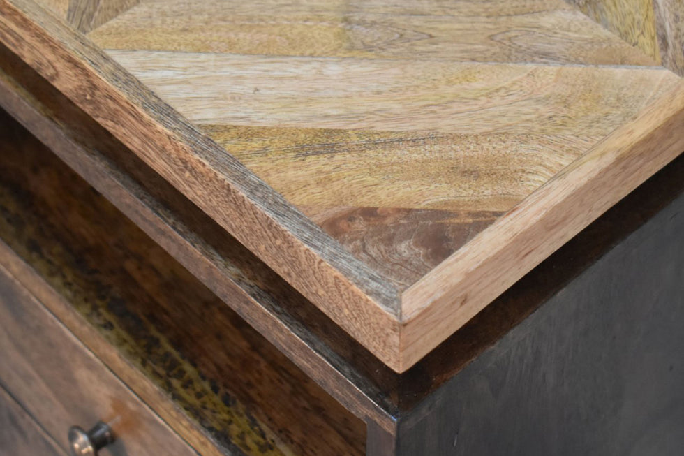 Artisan - Platform Bedside
