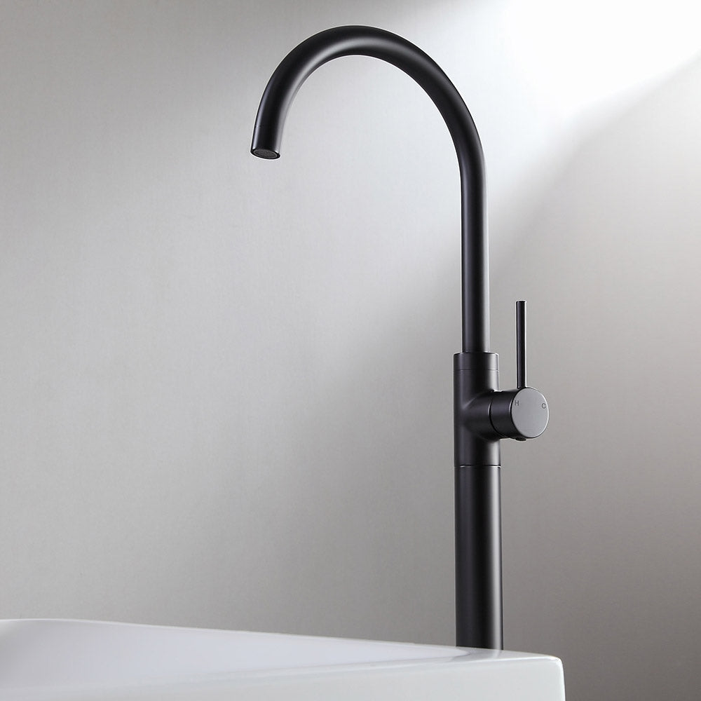 HMR - Brewst Freestanding Tub Filler Faucet in Matte Black, Brass