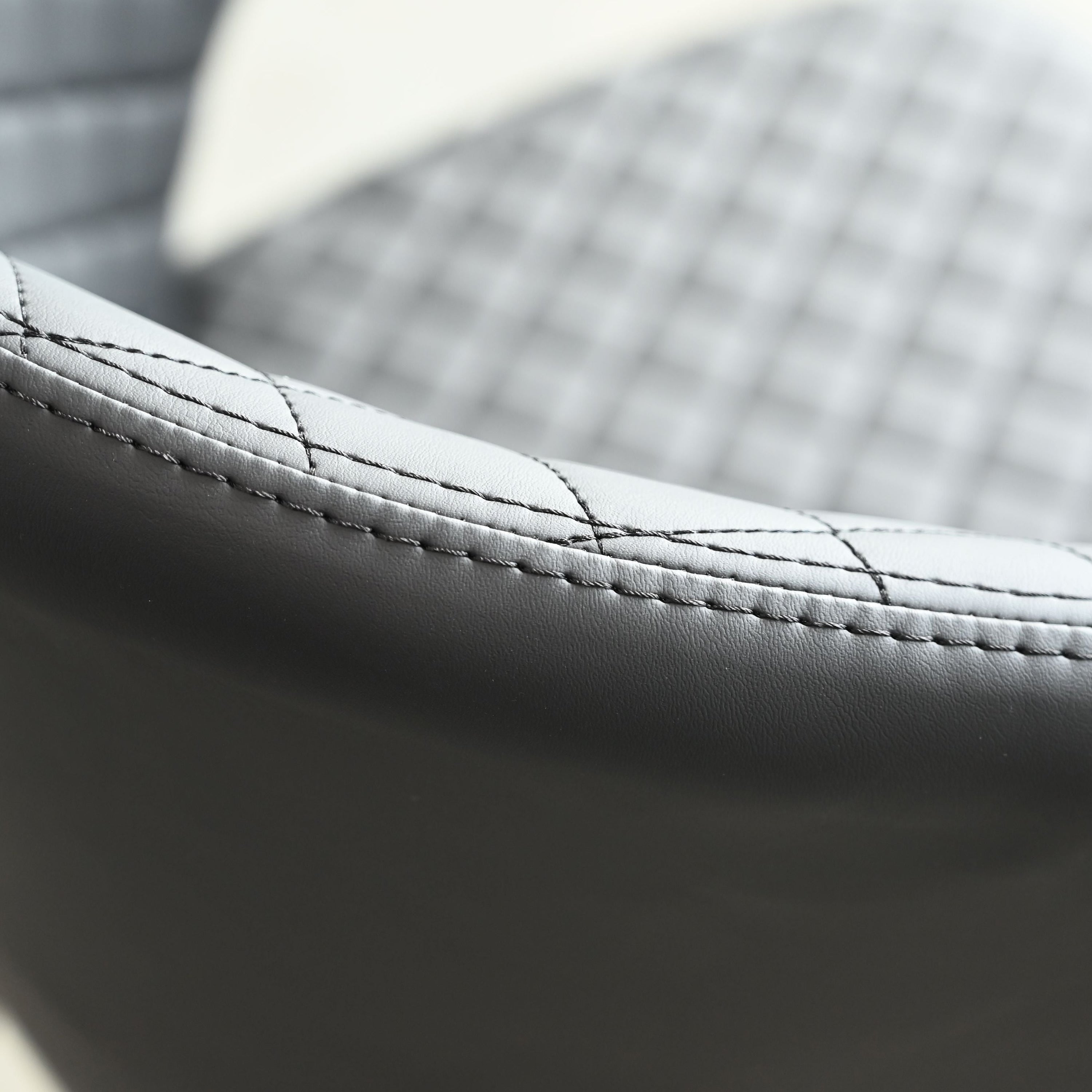 Mobital - Hug Dining Armchair