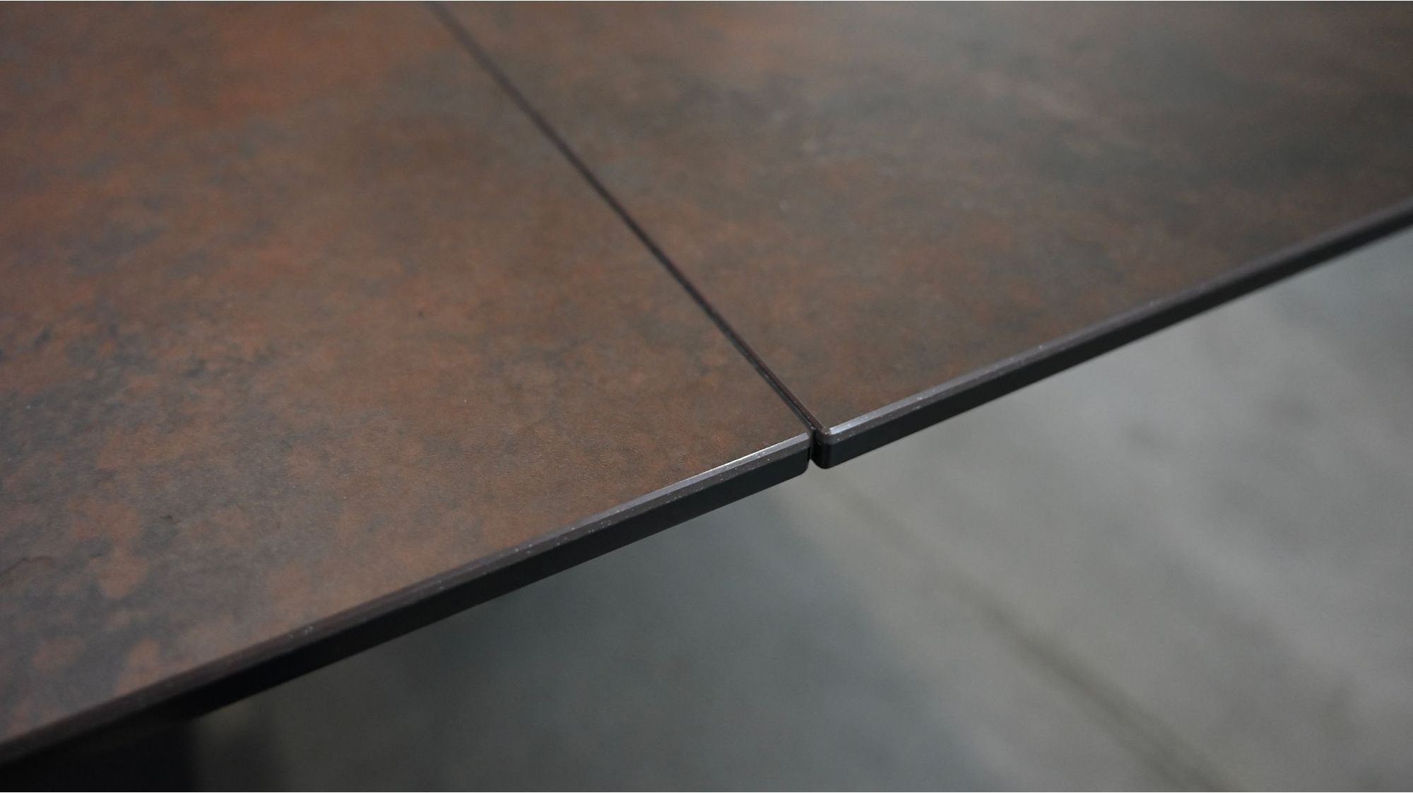 Mobital - Signature Extension Dining Table