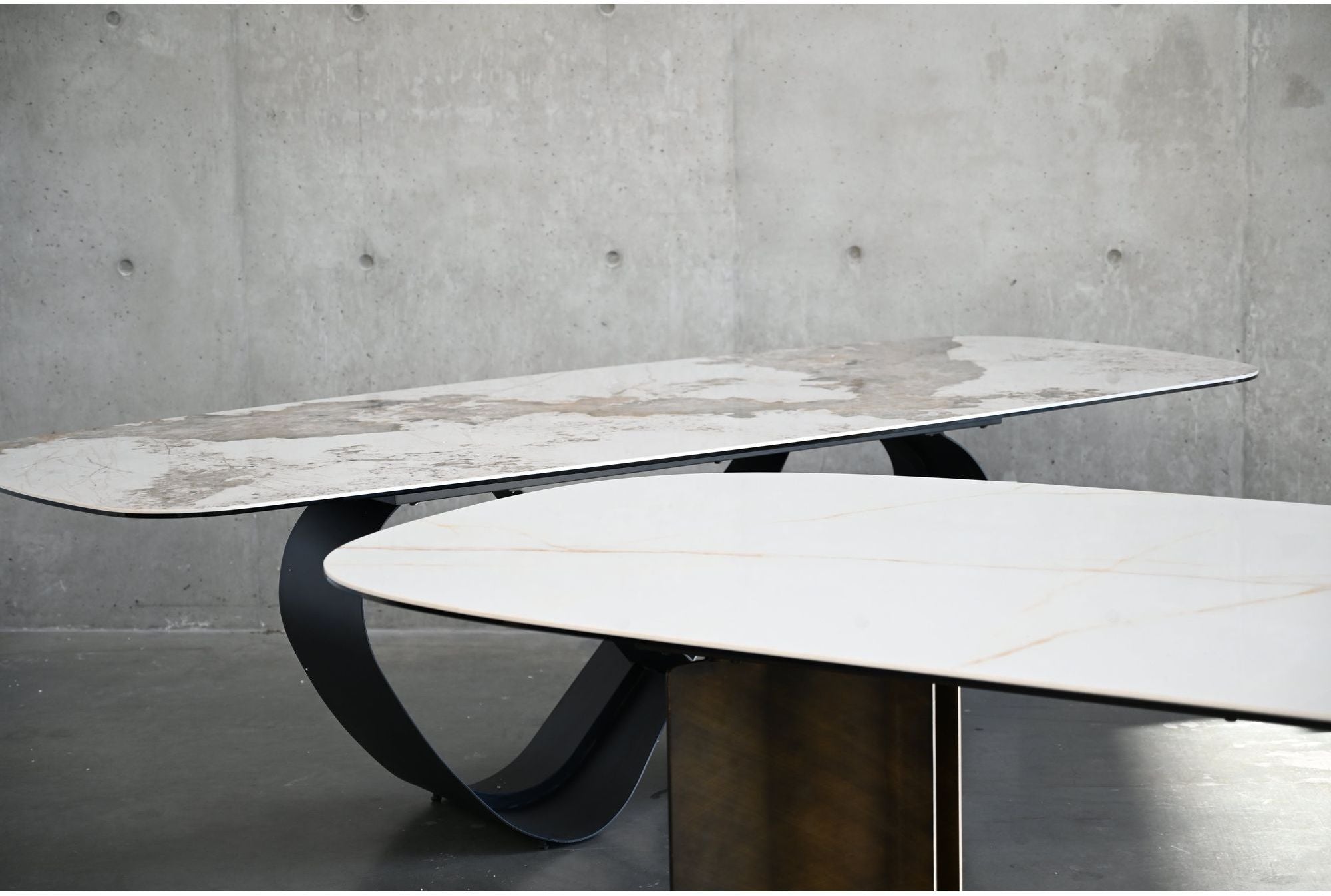 Mobital - Wave Dining Table