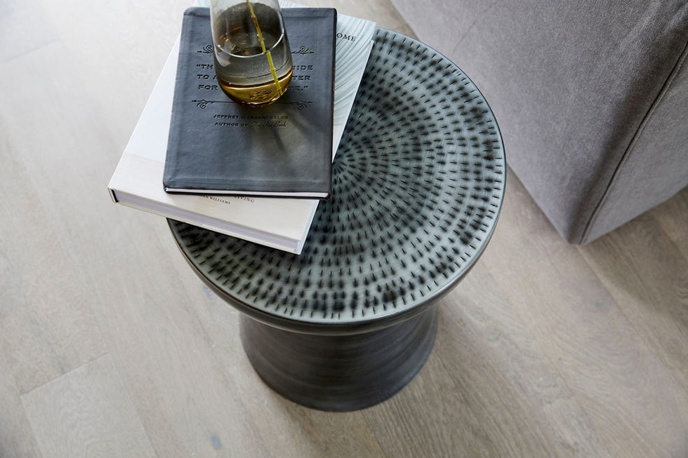 Moe's - Arthur Accent Table in Gray