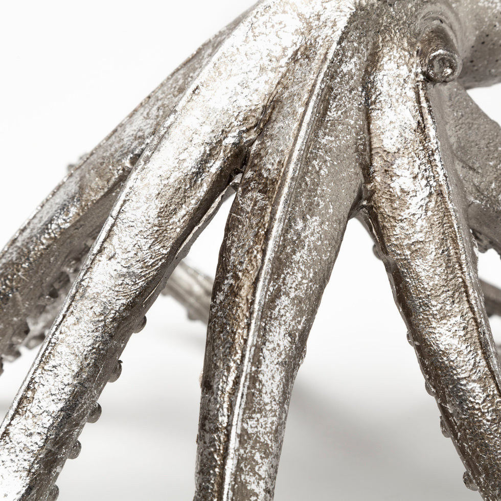 Mercana - Strafford Object in Silver, Resin