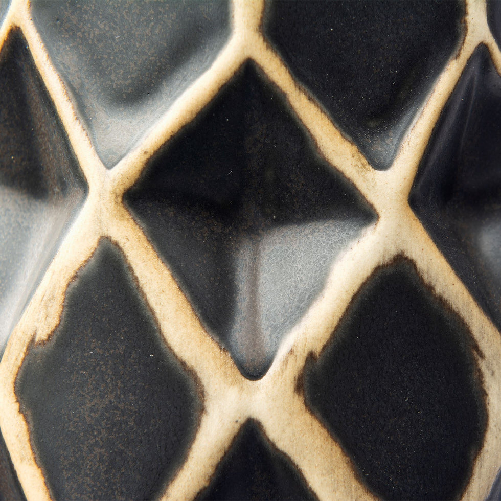 Mercana - Teulia Vase in Black/Gold, Ceramic