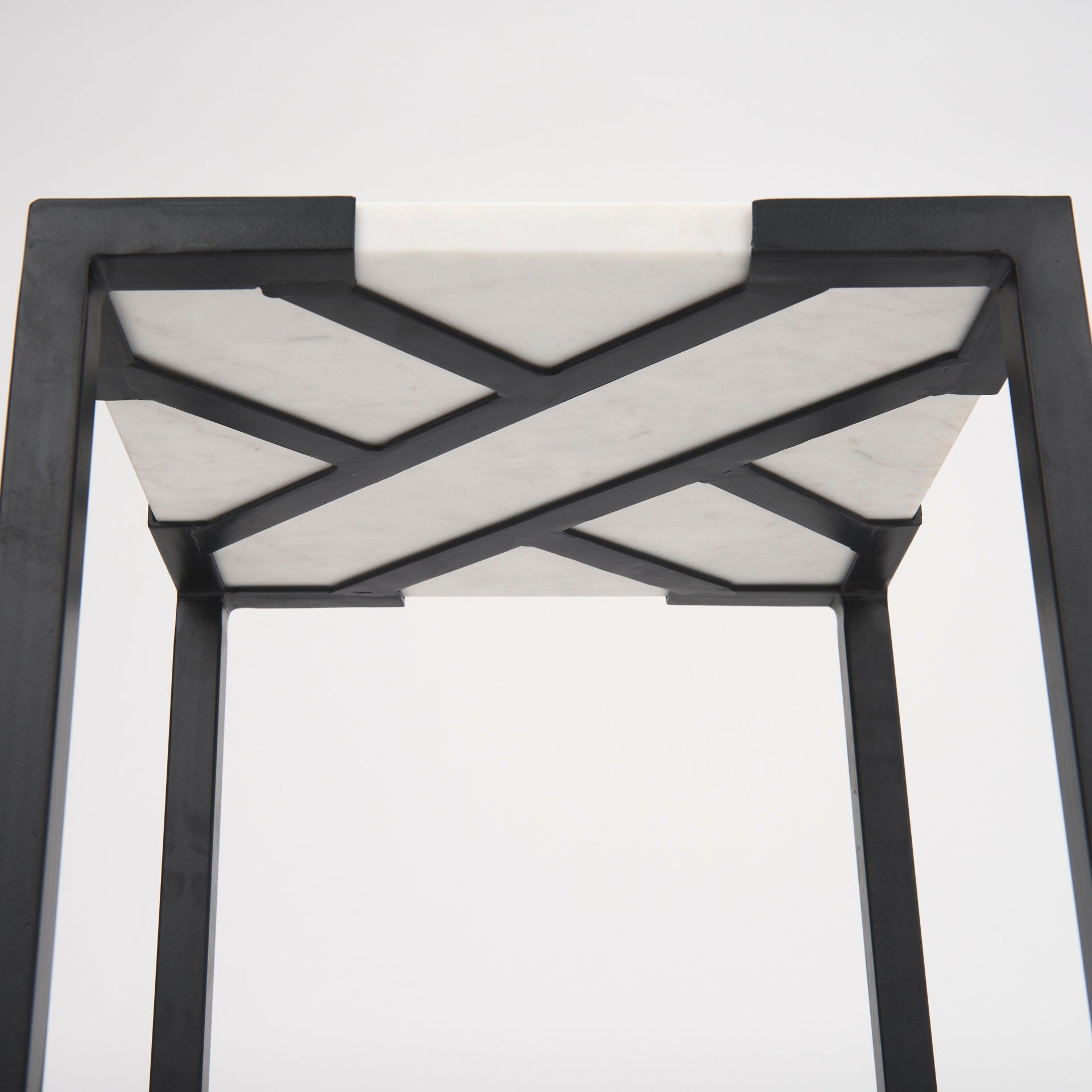 Mercana - Lucas Accent Table in Black, Metal