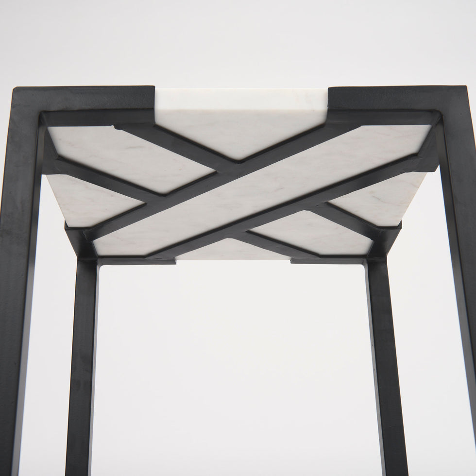 Mercana - Lucas Accent Table in Black, Metal