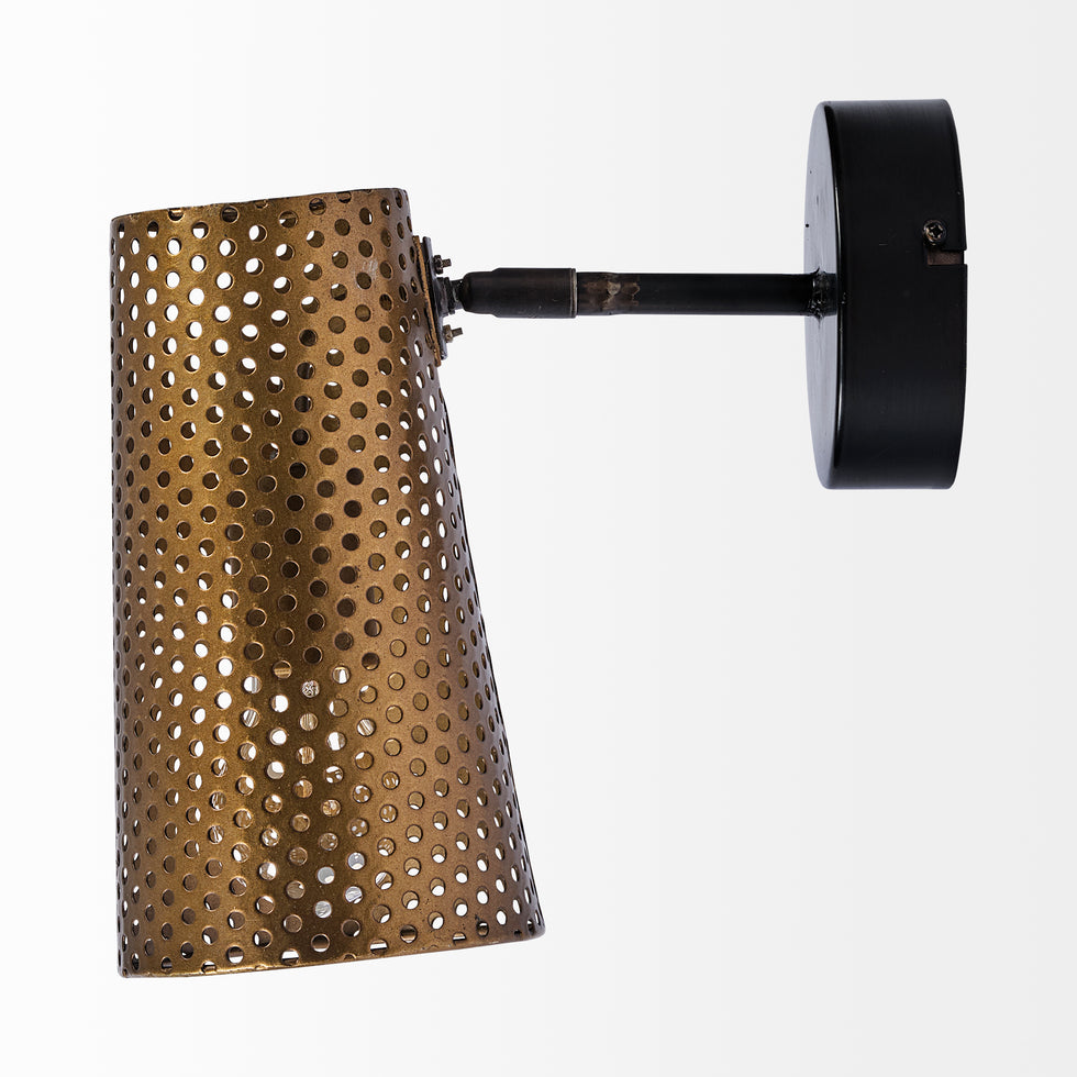 Mercana - Wesley Wall Sconce in Gold, Metal