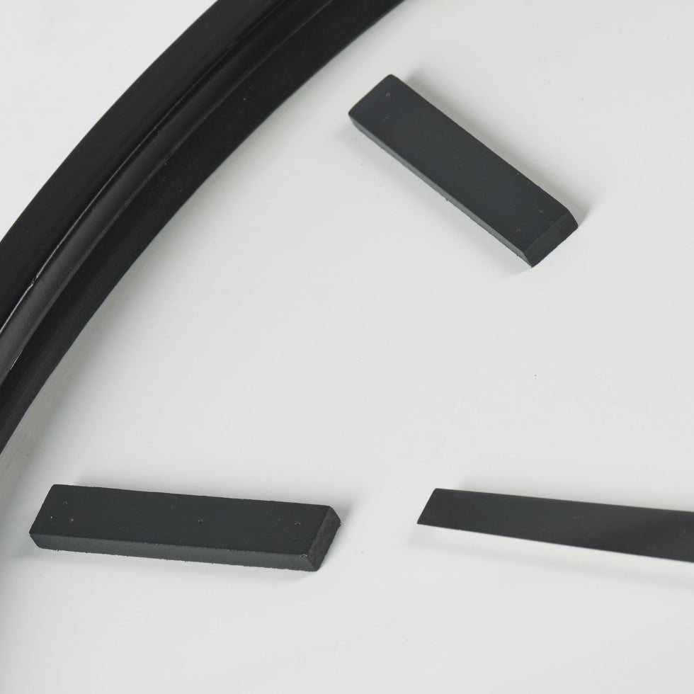 Mercana - Derby 24" Round Oversize Modern Wall Clock