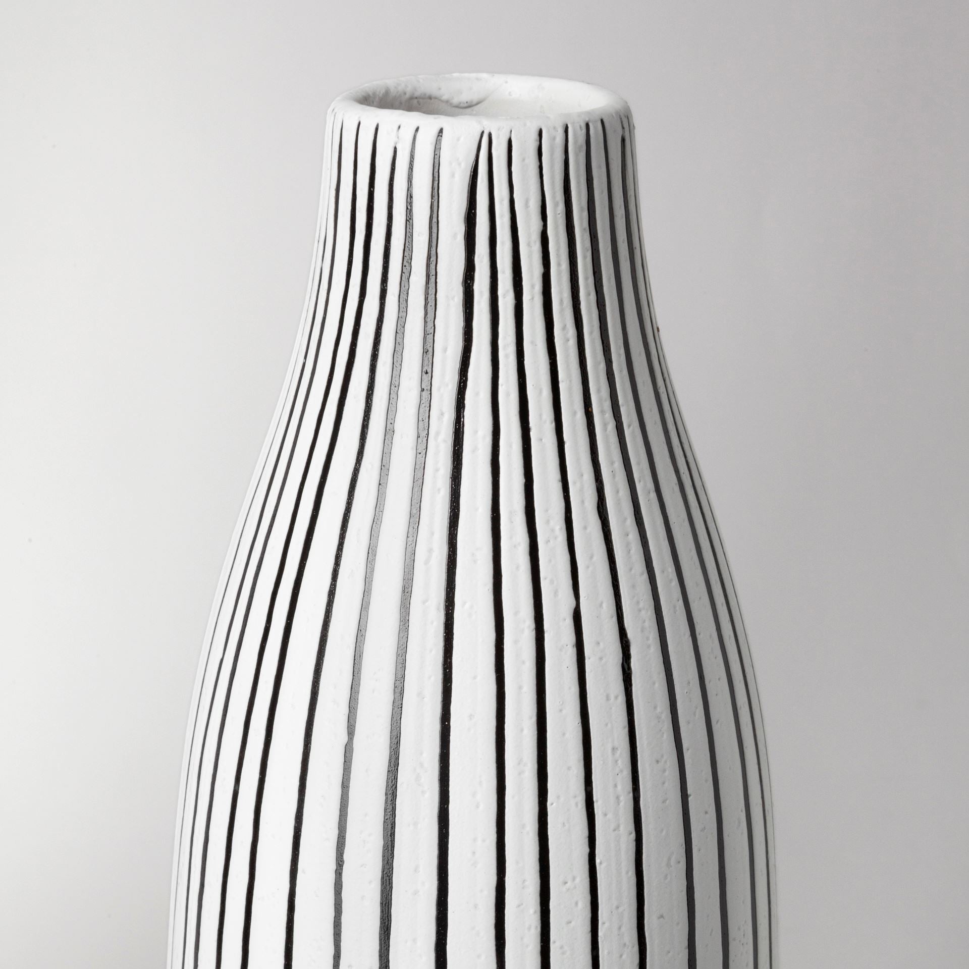 Mercana - Kira Vase in White, Ceramic