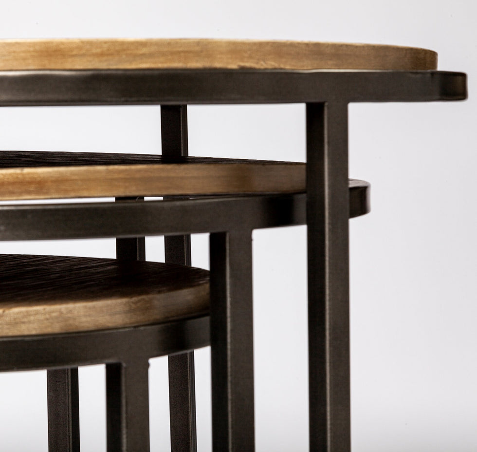 Mercana - Glover Accent Table in Brown, Solid Wood