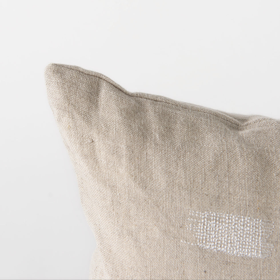 Mercana - Lacey Pillow in White, Fabric
