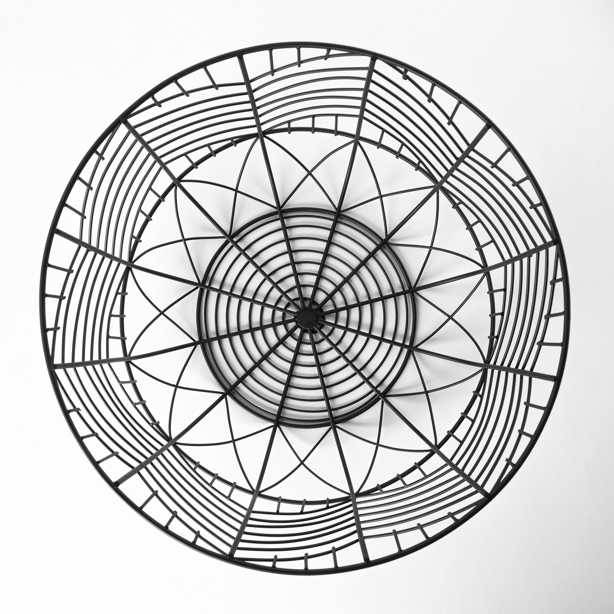 Mercana - Idris Black Metal Geometric Mesh Bowls (Set of 2)