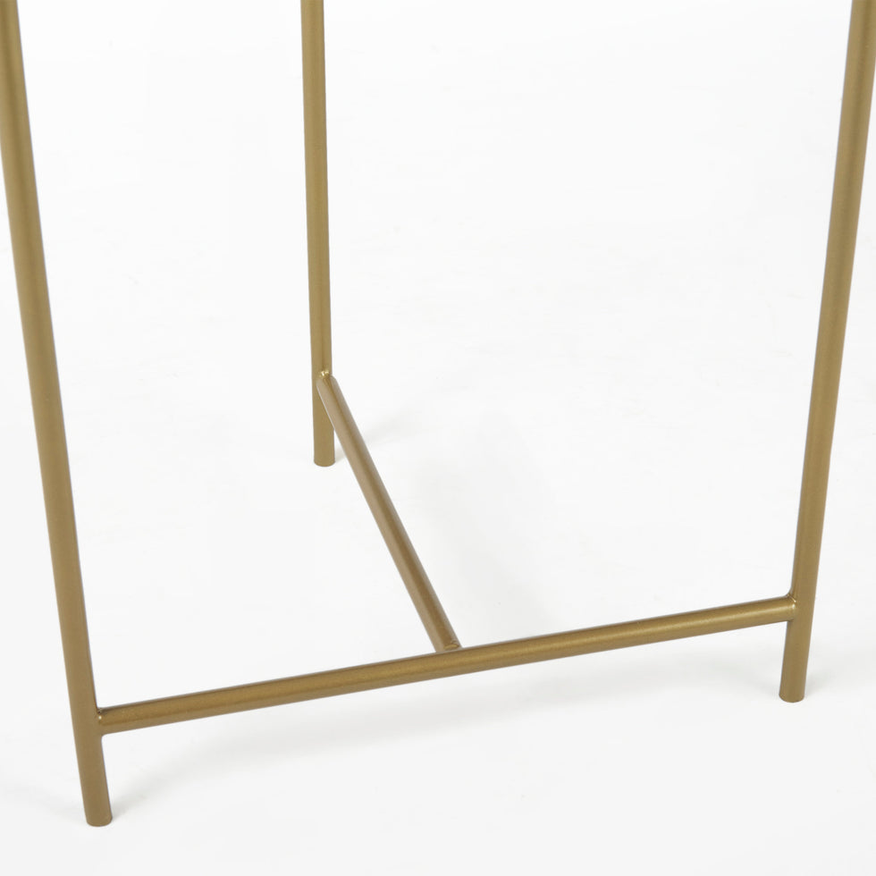 Mercana - Stella Accent Table in White, Marble