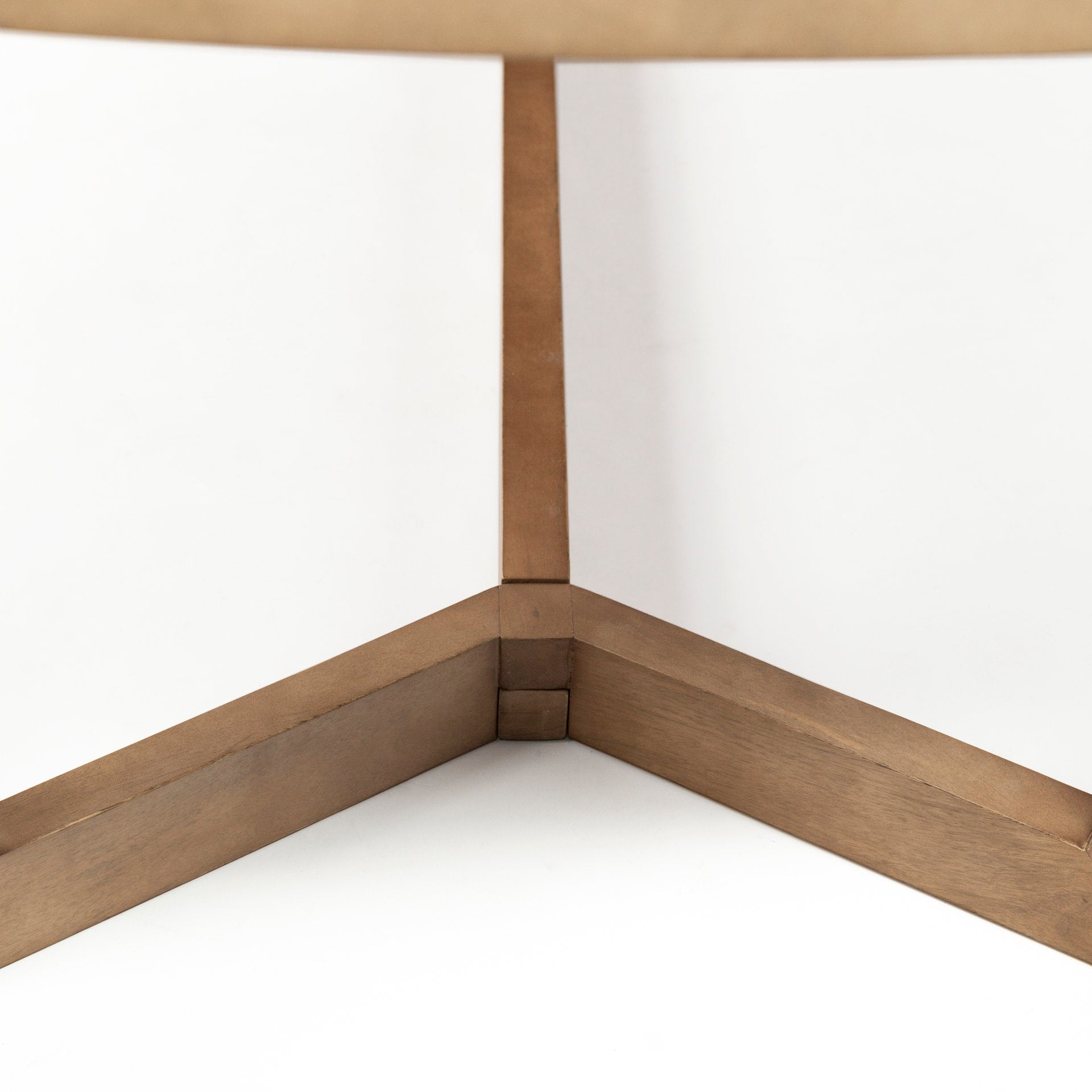 Mercana - Denver Dining Table in Brown, Solid Wood