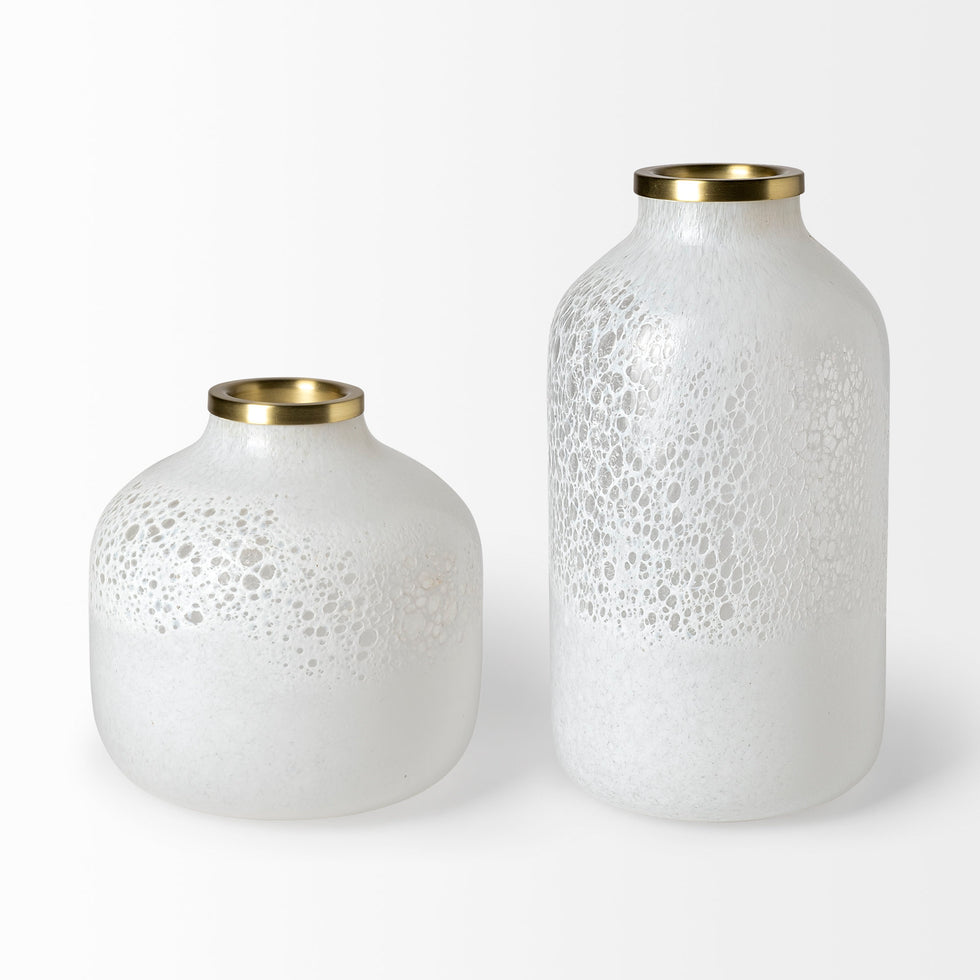 Mercana - Pearl Vase in White, Resin