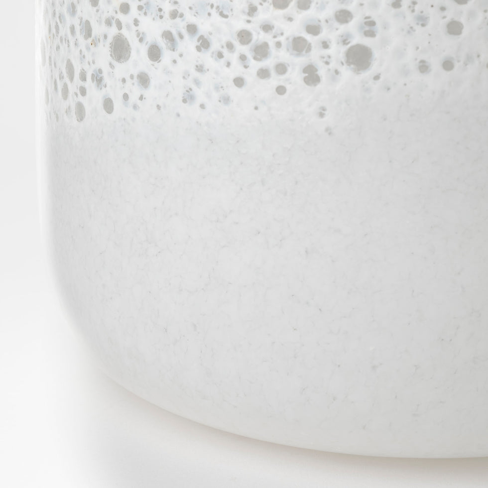 Mercana - Pearl Vase in White, Resin