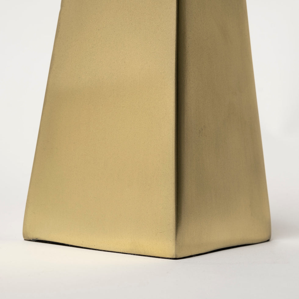 Mercana - Giza Object in Gold, Metal