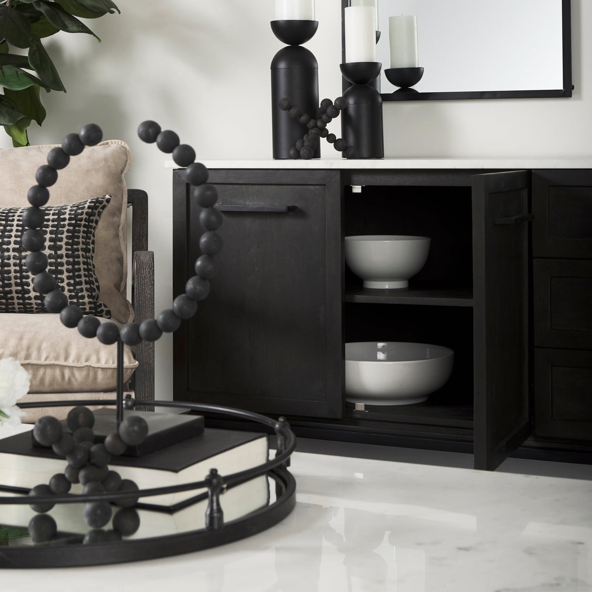 Mercana - Divina Sideboard in Black, Solid Wood