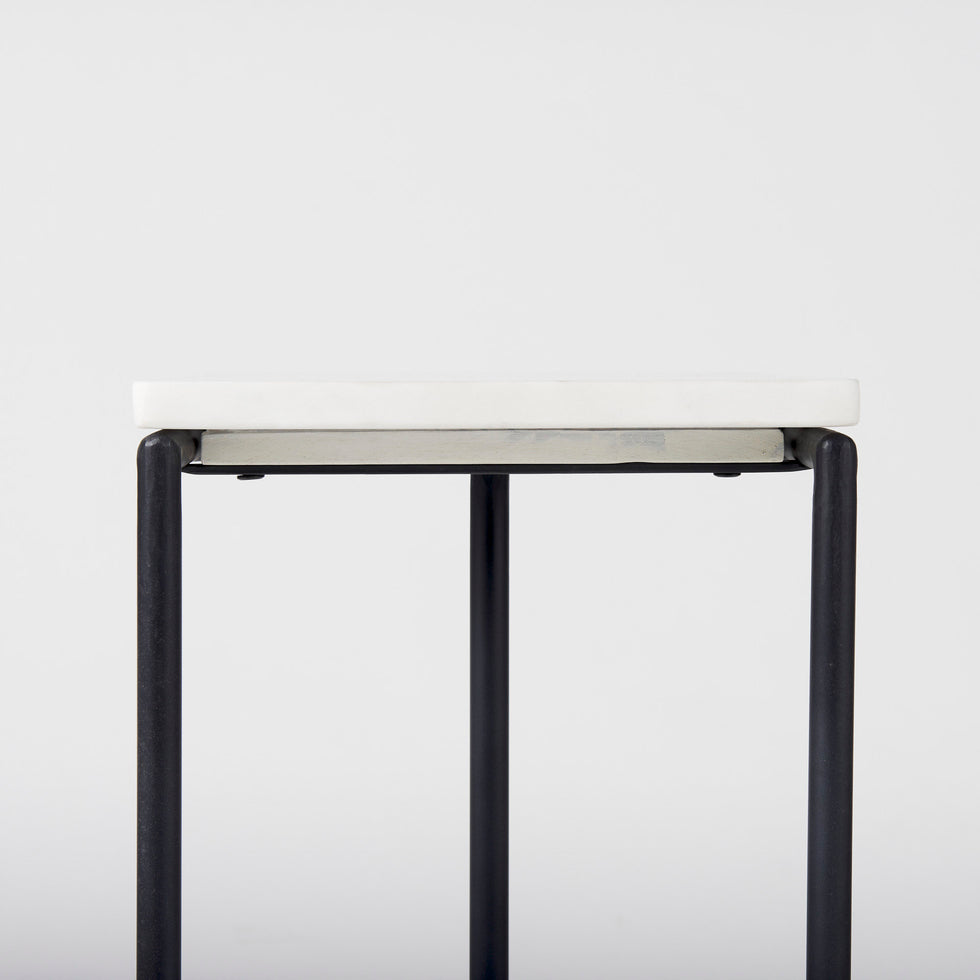 Mercana - Kyra End Table in Black, Metal