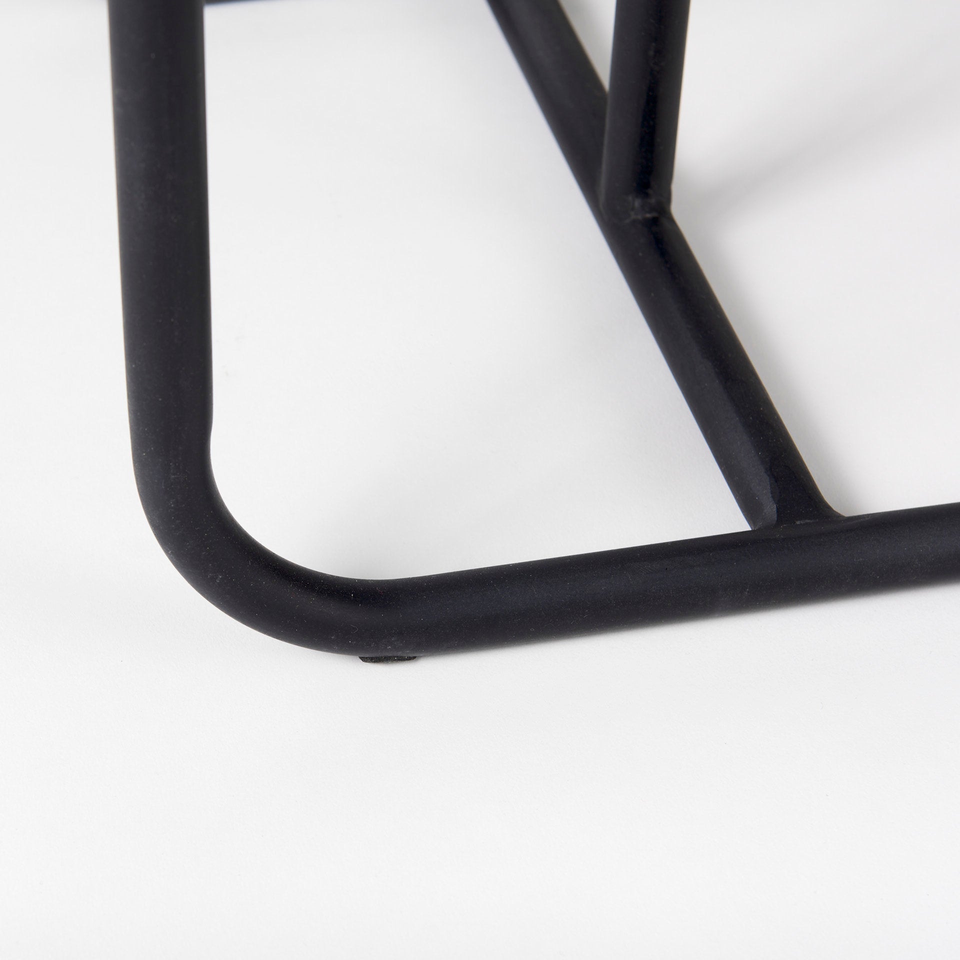 Mercana - Kyra End Table in Black, Metal